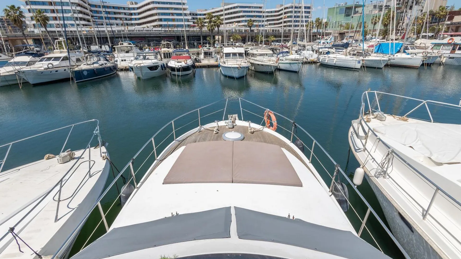 Botel Barco Muy Romantico Con Parking Barcelona Spain